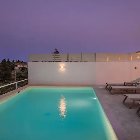 Mirto - Iris Sunset 别墅 *